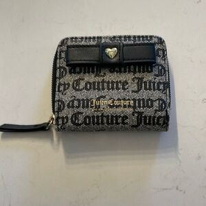 89. Juicy Couture wallet with Bow and gold hardware NWOT